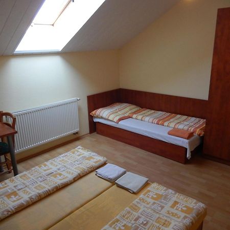 Penzion Kaplna Zimmer foto