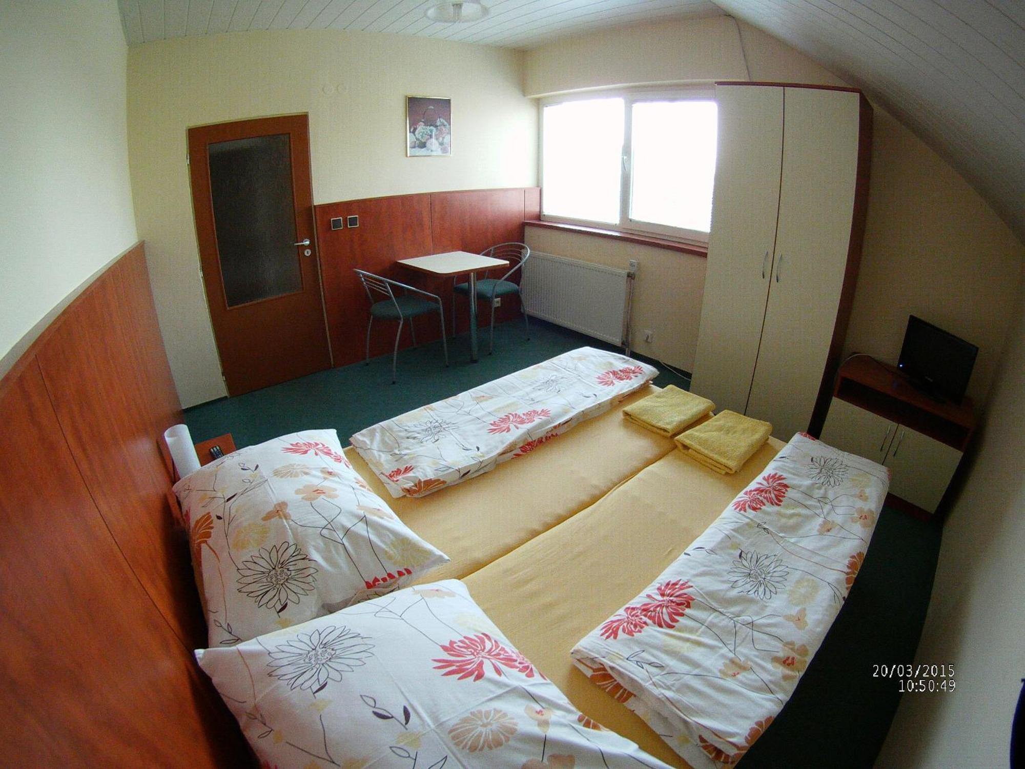 Penzion Kaplna Zimmer foto