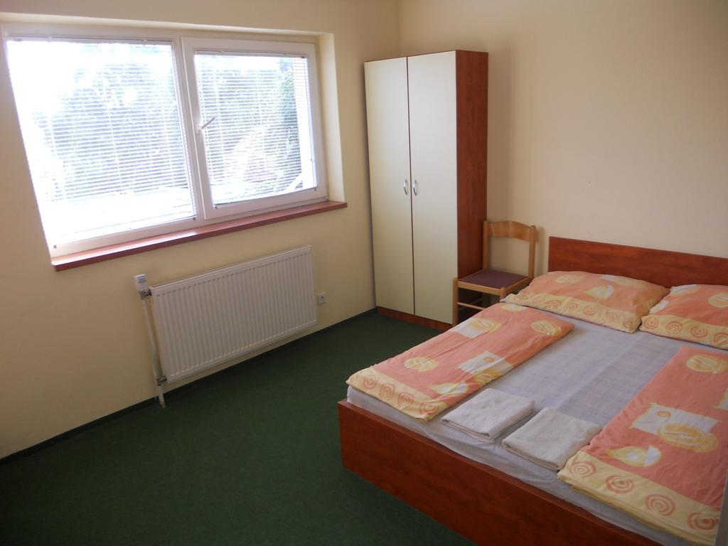 Penzion Kaplna Zimmer foto
