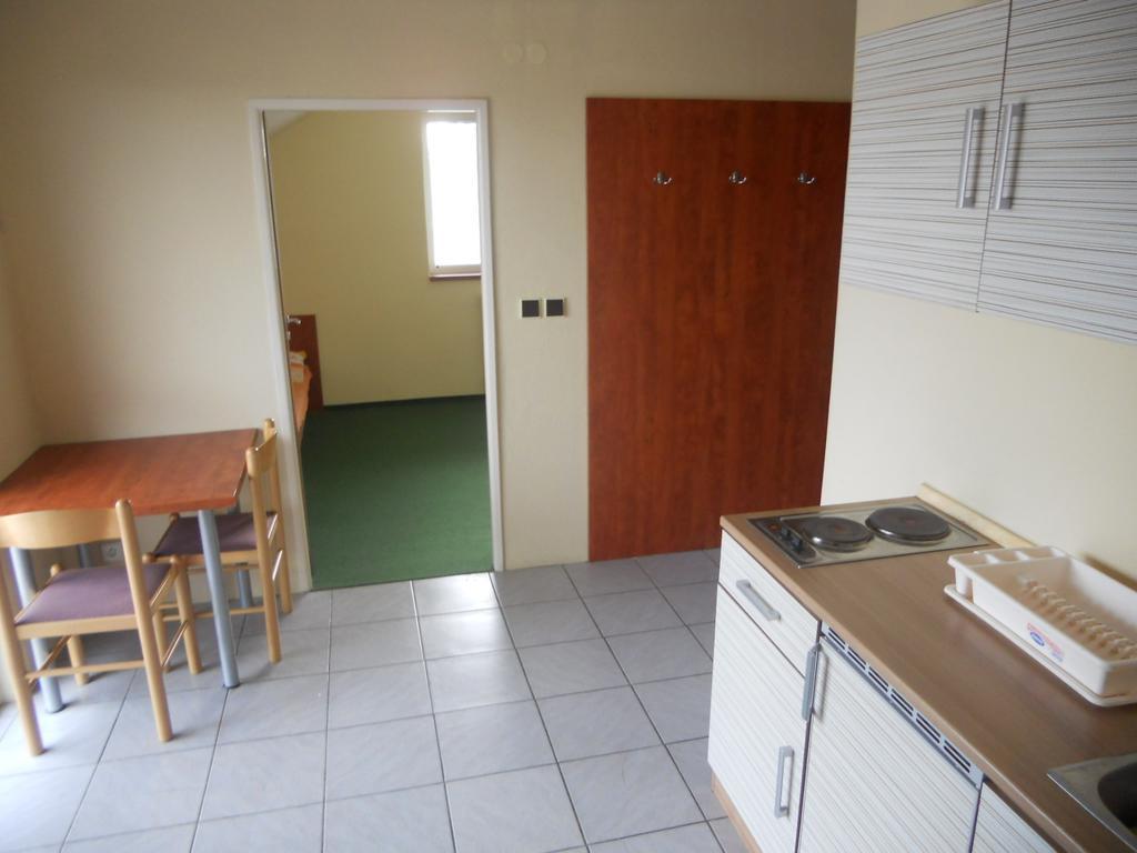 Penzion Kaplna Zimmer foto